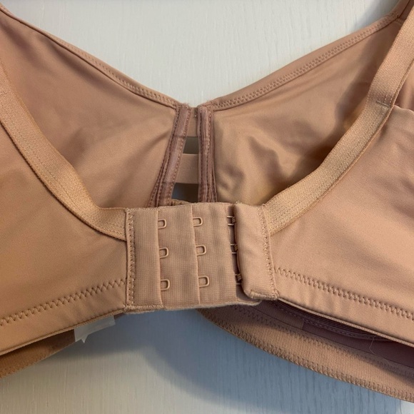 36DD Spanx Bra Wirefree - Picture 6 of 8